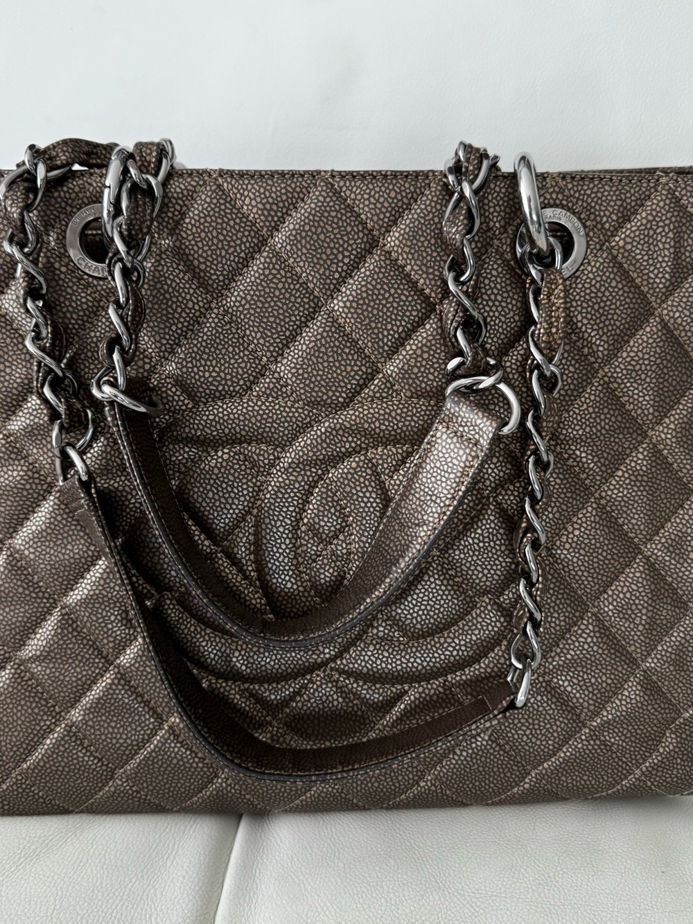 Chanel Quilted Tote Bag Limited Edition - Picture 3 of 15